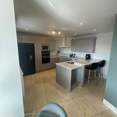 Fabulous And Sunny 2 Bed Apartment, In City Centre Cork Exterior foto